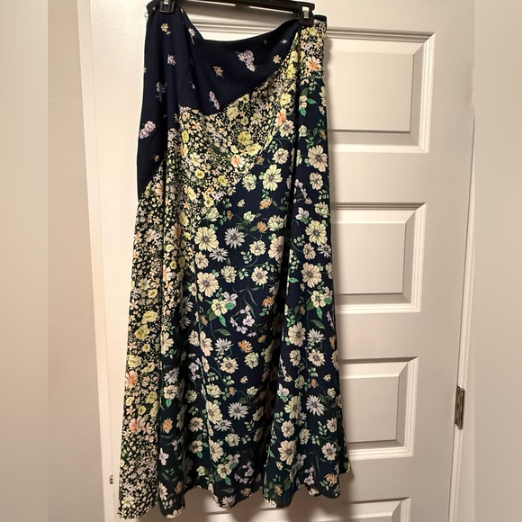 LOFT Floral Maxi Skirt - Navy and Yellow floral pattern - Picture 2 of 5